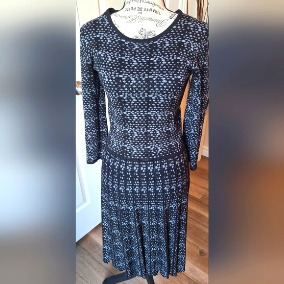 Midi knit dress - Picture 1 of 3